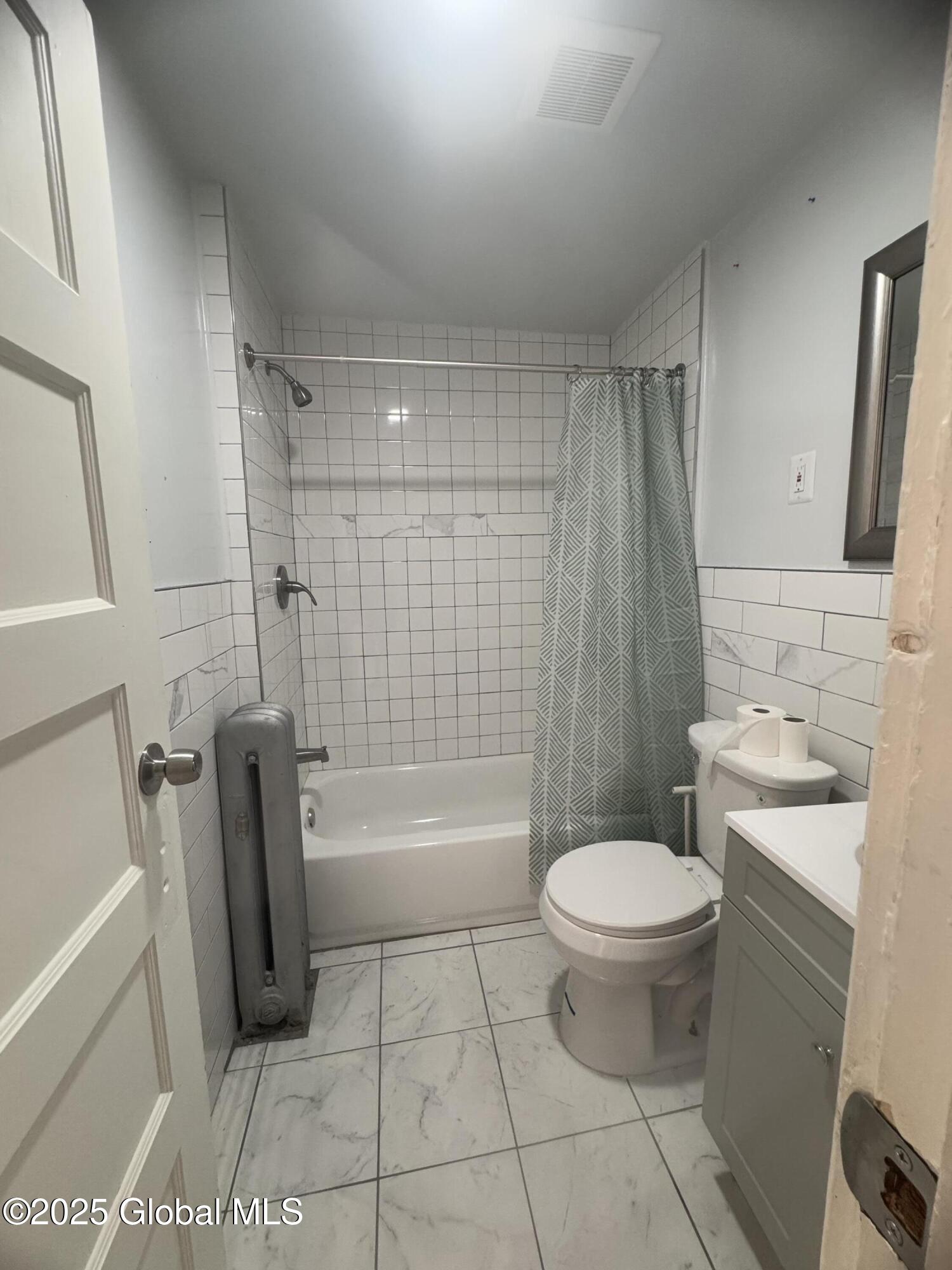 1007 Forest Road Schenectady, NY 12303 - Photo 17 of 22 Bathroom