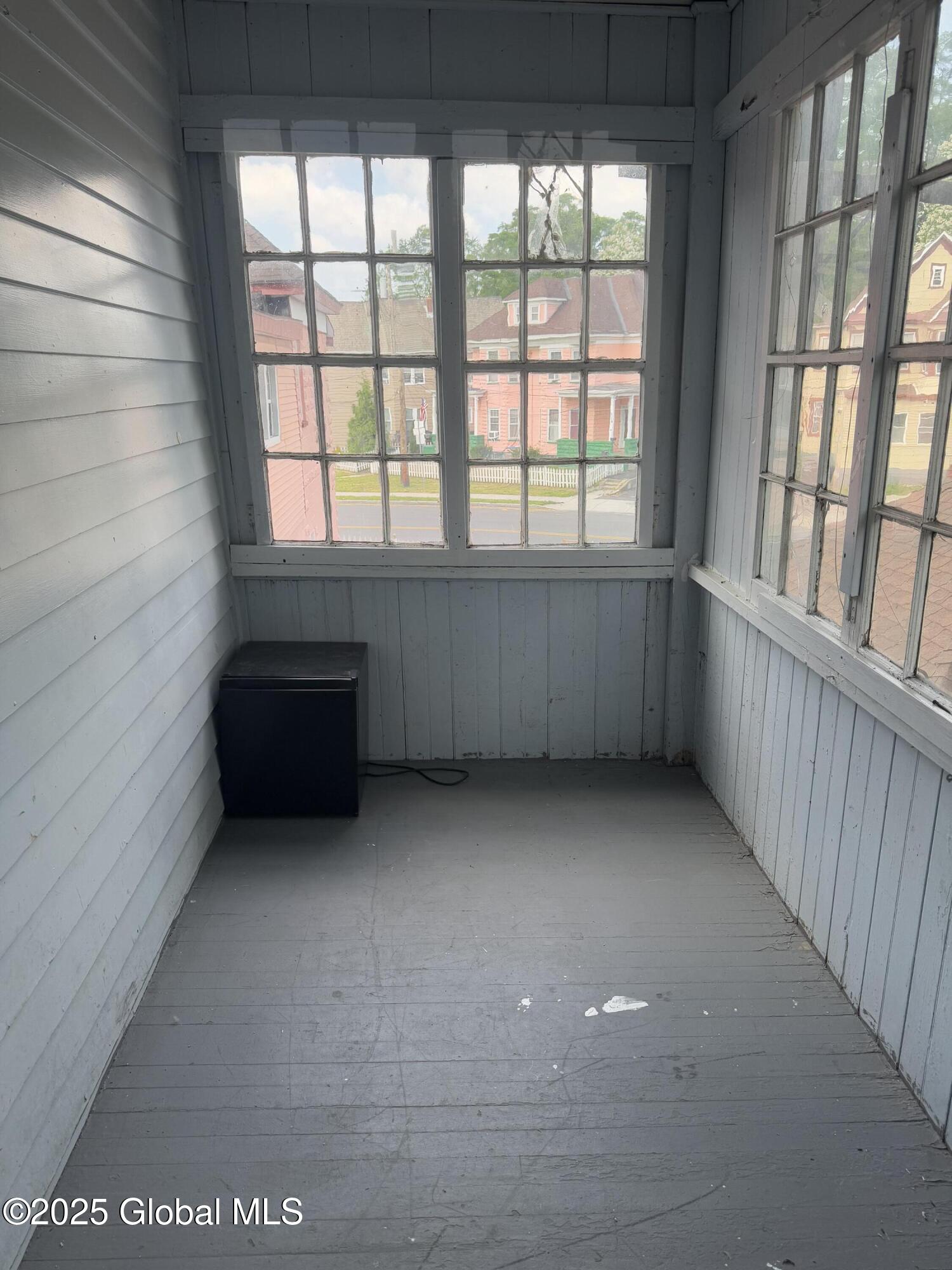 1007 Forest Road Schenectady, NY 12303 - Photo 19 of 22 Backporch