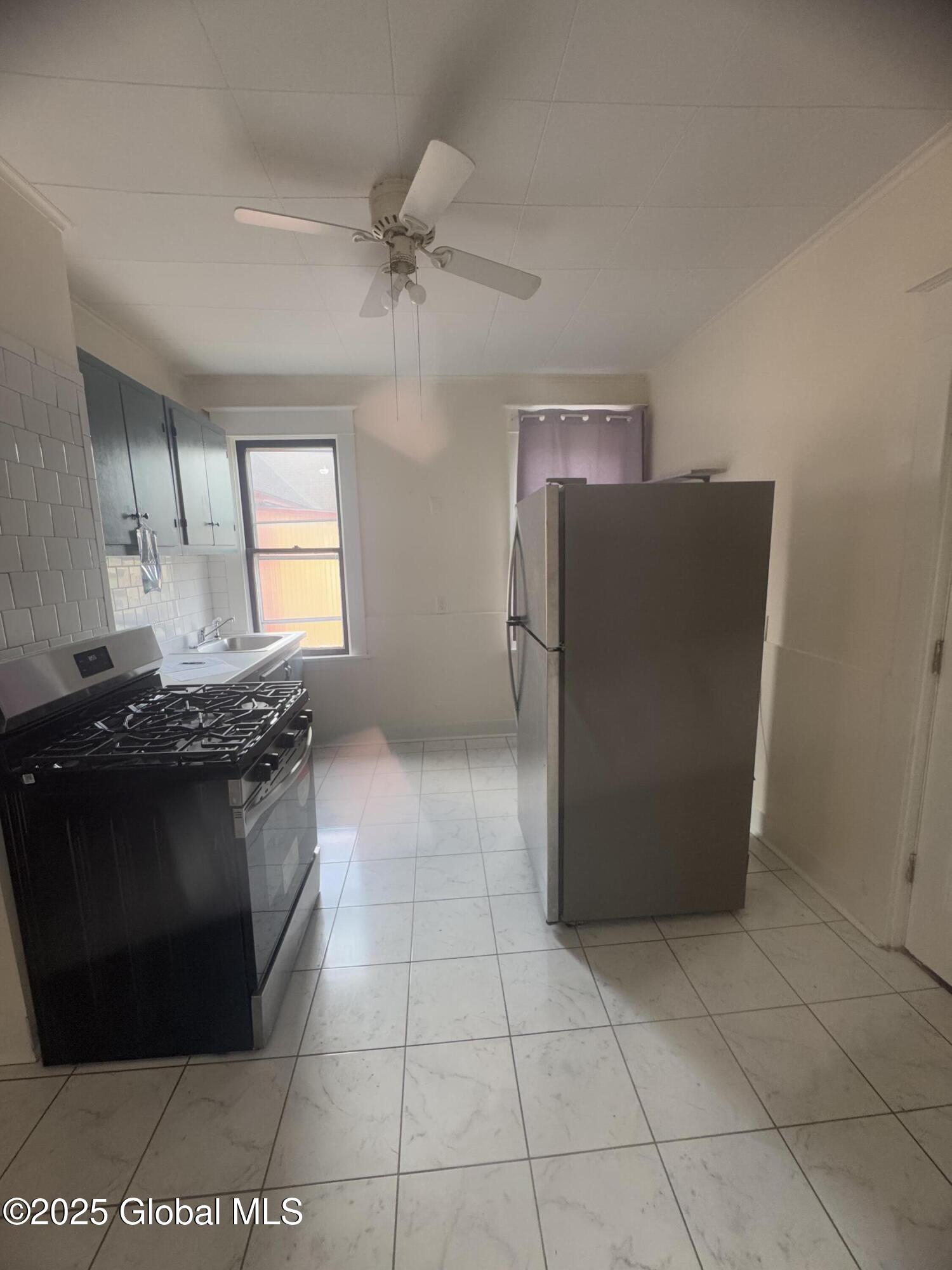 1007 Forest Road Schenectady, NY 12303 - Photo 10 of 22 Kitchen