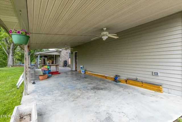 $390,000 | 9438 Morgan County Highway, Sunbright, TN 37872