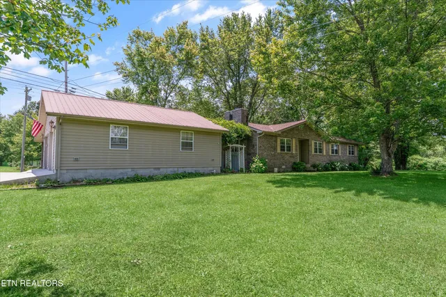 $390,000 | 9438 Morgan County Highway, Sunbright, TN 37872