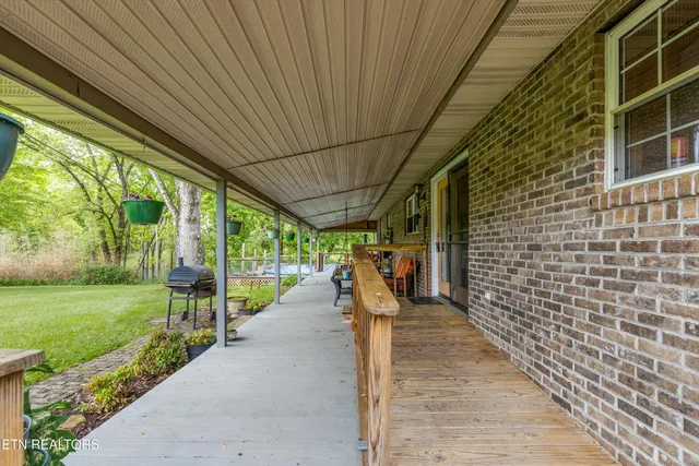 $390,000 | 9438 Morgan County Highway, Sunbright, TN 37872