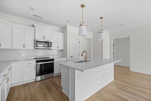 $359,900 | 1563 Whisper Winds Lane, Unit 43, Ooltewah, TN 37363