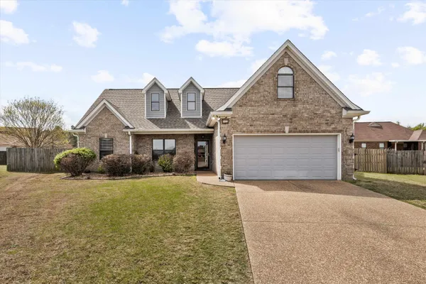 $314,900 | 95 Strawberry Field Cove, Oakland, TN 38060