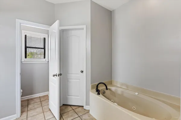 $314,900 | 95 Strawberry Field Cove, Oakland, TN 38060