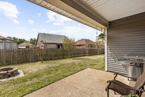 $314,900 | 95 Strawberry Field Cove, Oakland, TN 38060