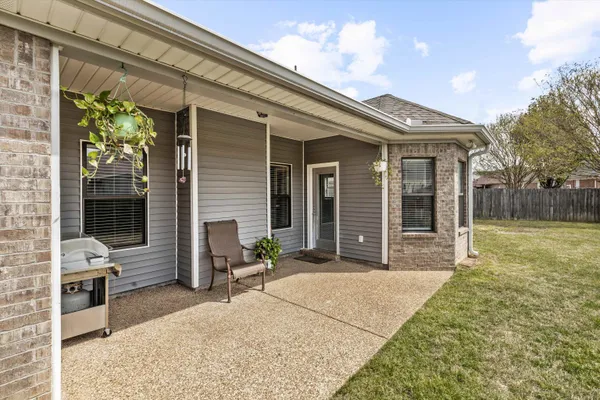 $314,900 | 95 Strawberry Field Cove, Oakland, TN 38060