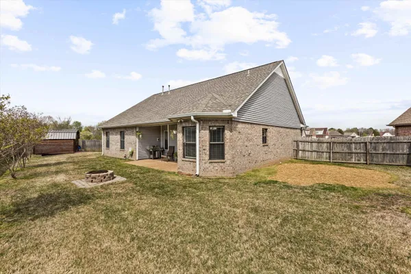 $314,900 | 95 Strawberry Field Cove, Oakland, TN 38060