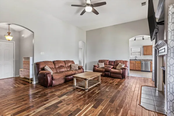 $314,900 | 95 Strawberry Field Cove, Oakland, TN 38060