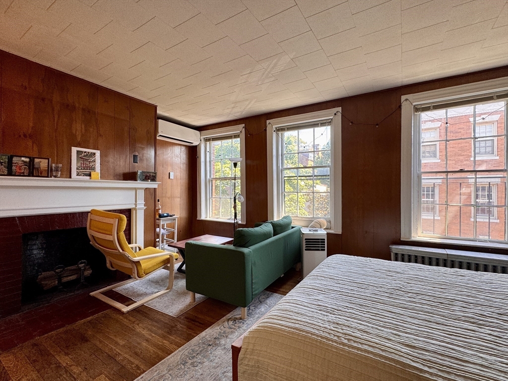 85 Phillips Street, Unit 7 Boston, MA 02114 - Photo 3 of 9