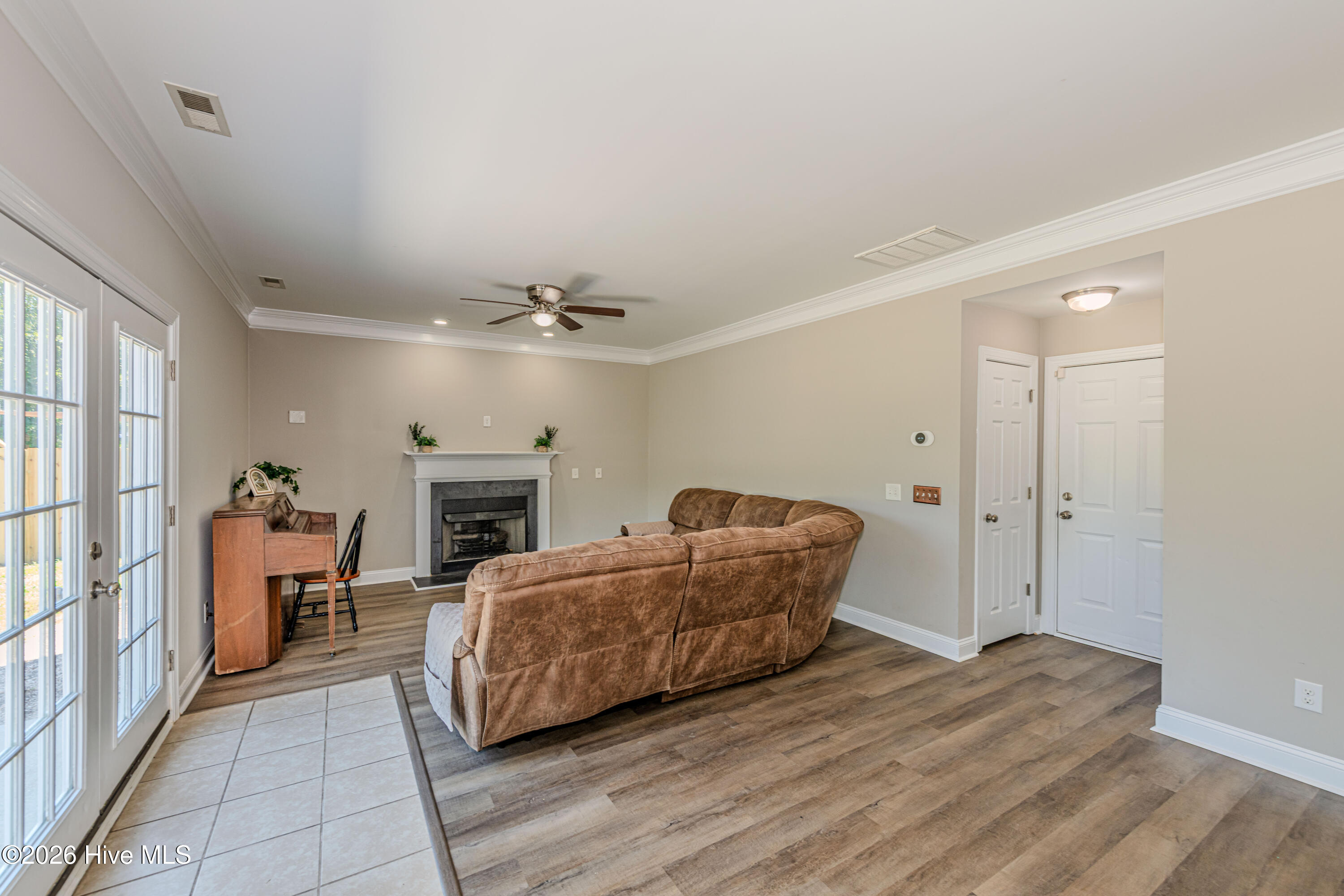 673 Morris Landing Road Holly Ridge, NC 28445 - Photo 17 of 125 Living room