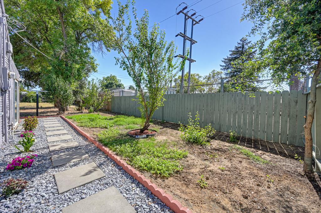 2820 Fruitridge Road Sacramento, CA 95820 - Photo 52 of 68