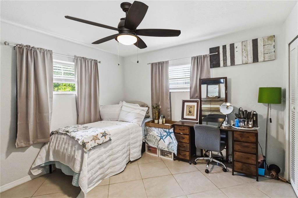 1004 Spindle Palm Way Apollo Beach, FL 33572 - Photo 12 of 24