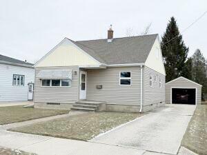 2508 13th Street Two Rivers, WI 54241 - Photo 1 of 1 IMG_2286