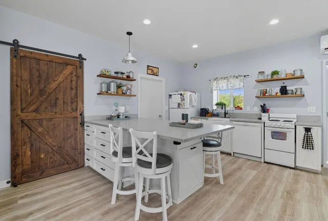 $950,000 | 880 Root Road, Modesto, CA 95357