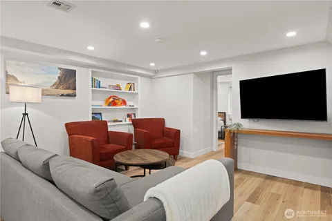 $1,250,000 | 1273 Northeast 69th Street, Seattle, WA 98115