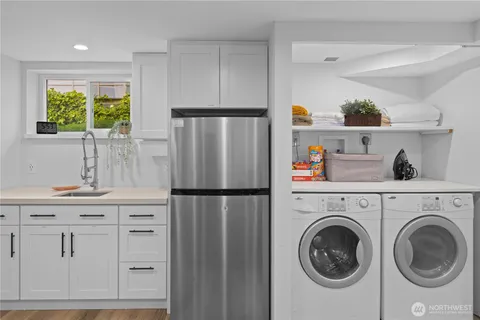 $1,250,000 | 1273 Northeast 69th Street, Seattle, WA 98115