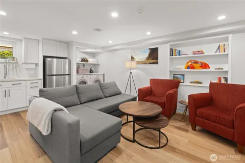 $1,250,000 | 1273 Northeast 69th Street, Seattle, WA 98115