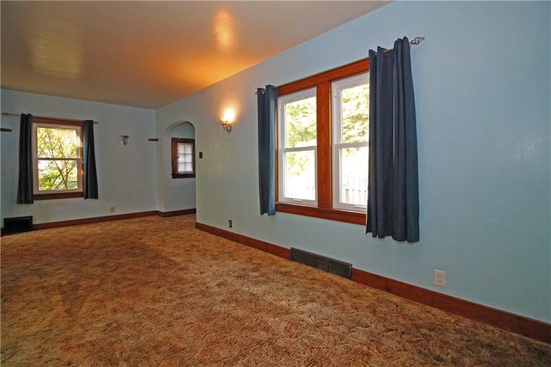 345 Brush Creek Road Irwin, PA 15642 - Photo 5 of 25 Gallery Image 5