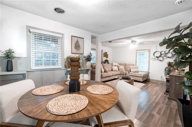 $210,000 | 6500 Metcalf Avenue, Mission, KS 66202