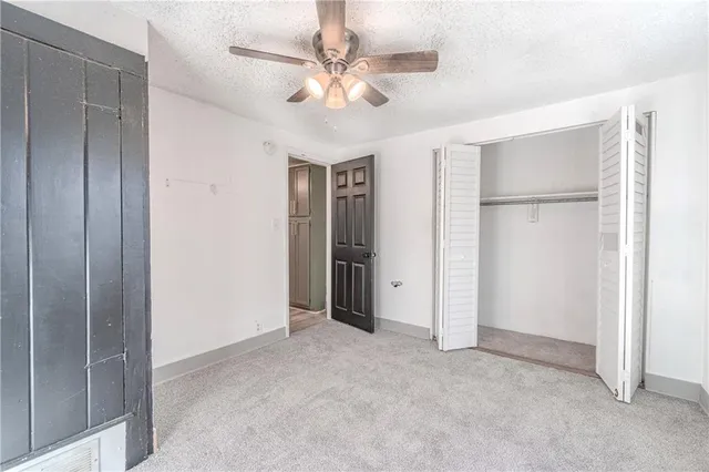 $210,000 | 6500 Metcalf Avenue, Mission, KS 66202