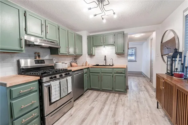 $205,000 | 6500 Metcalf Avenue, Mission, KS 66202