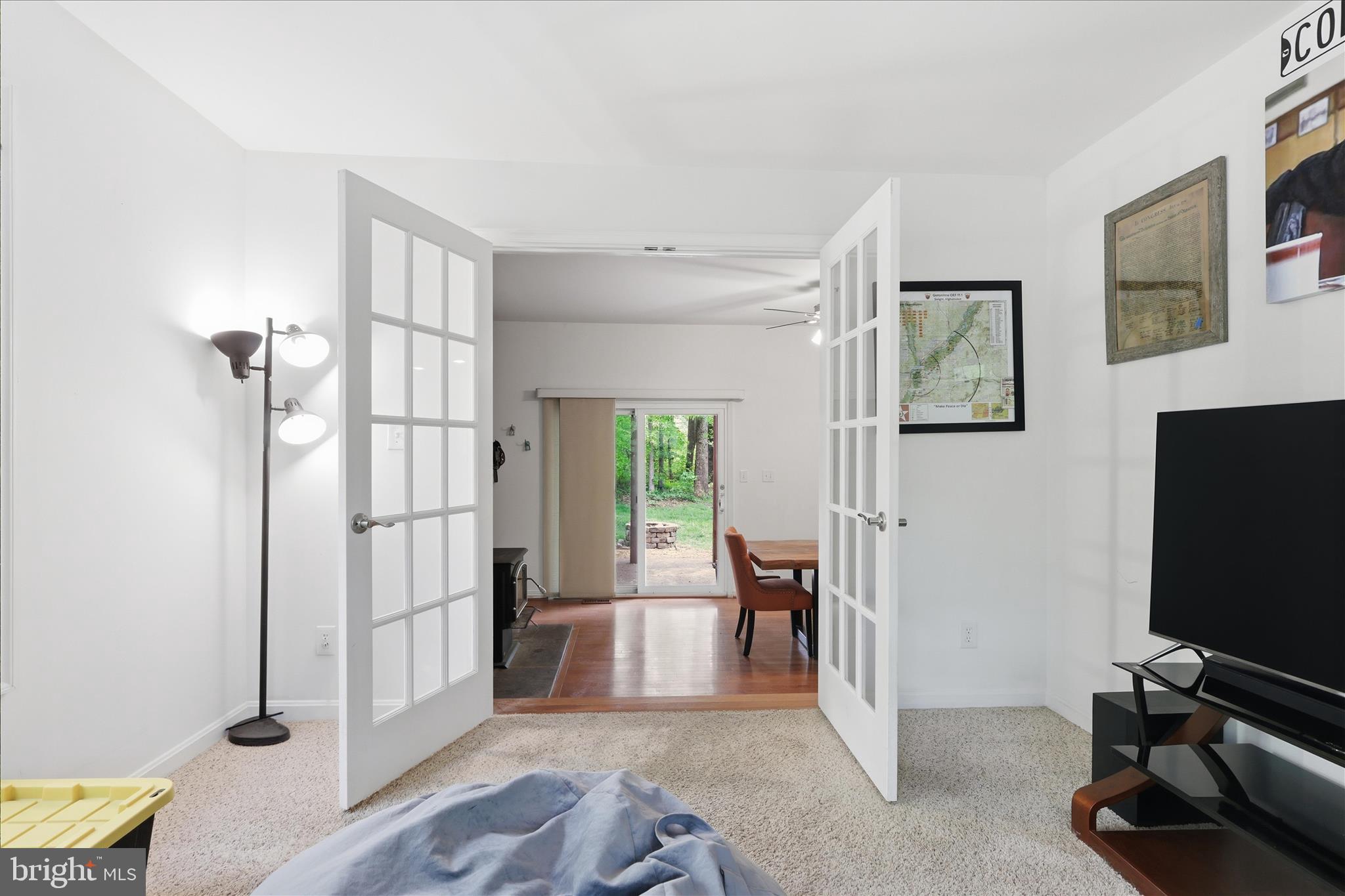 515 Shelton Shop Road Stafford, VA 22554 - Photo 23 of 52 a view of a livingroom with entry way