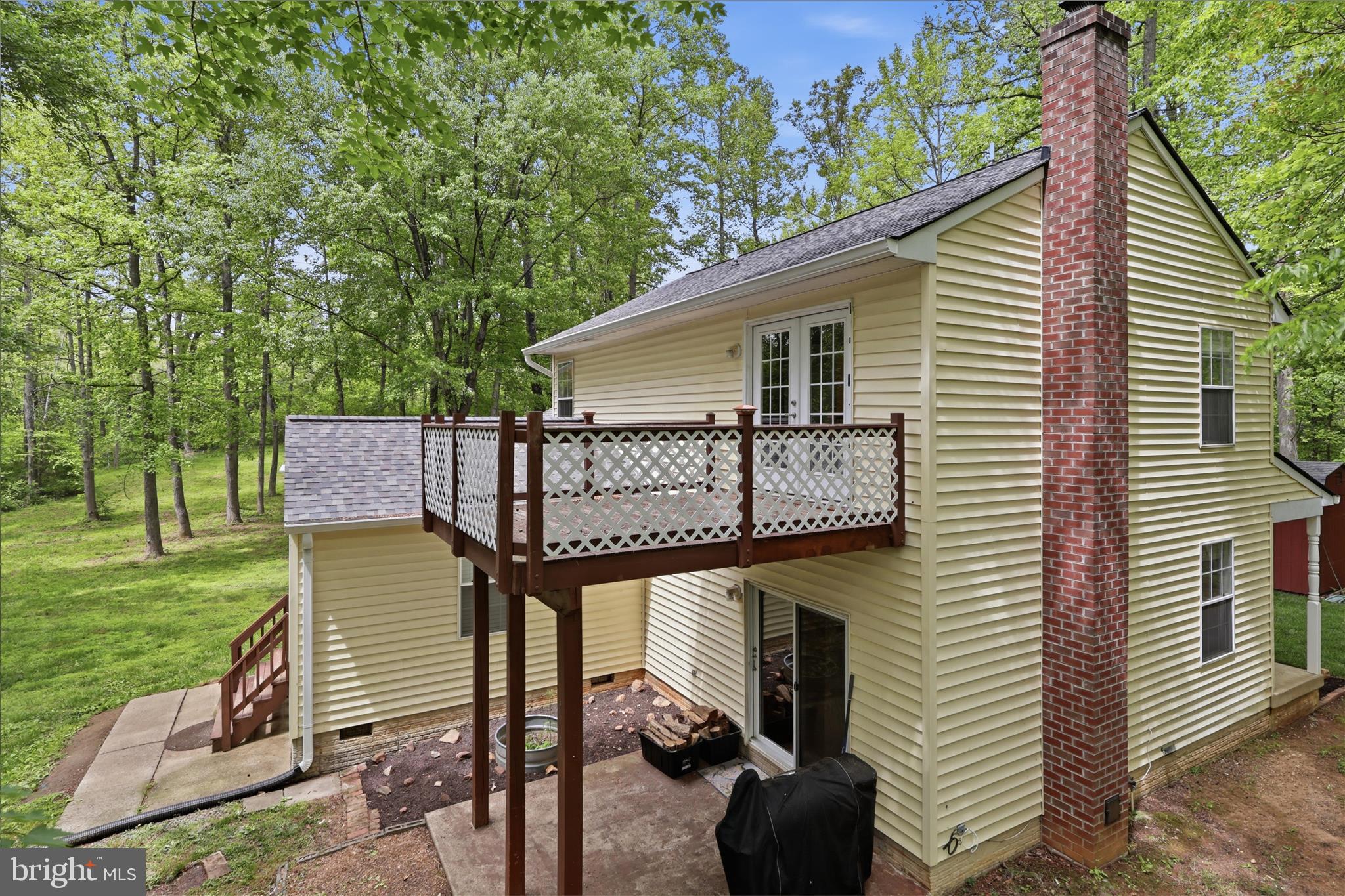 515 Shelton Shop Road Stafford, VA 22554 - Photo 40 of 52 a front view of a house with garden
