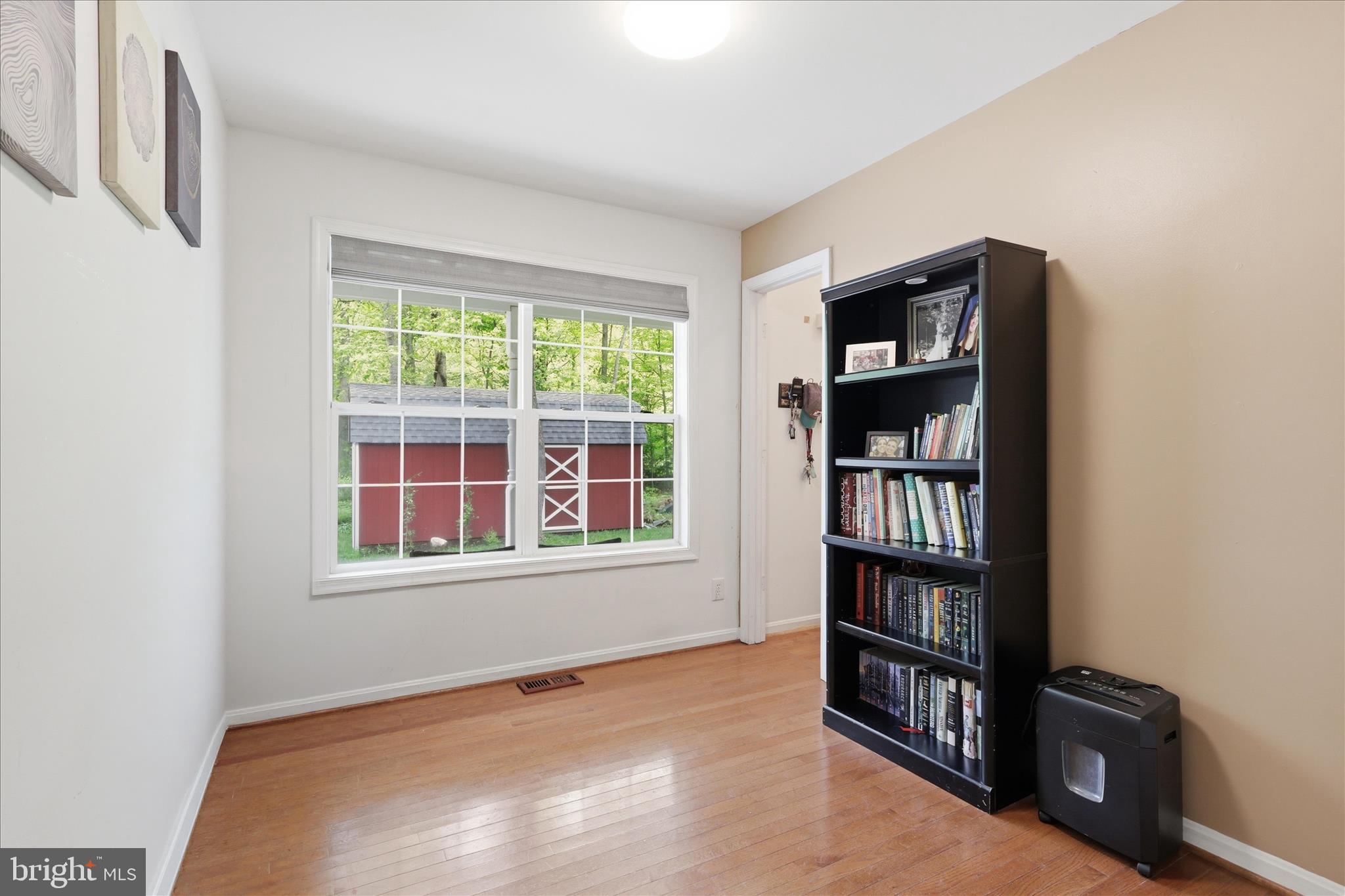 515 Shelton Shop Road Stafford, VA 22554 - Photo 10 of 52 a view of room with furniture and book shelf