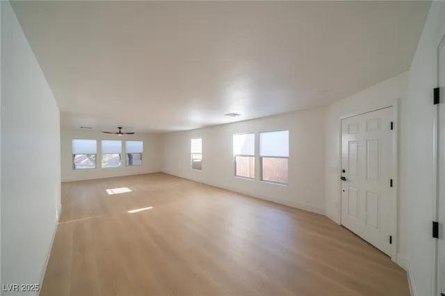 $2,800 | 504 Lacabana Beach Drive, Las Vegas, NV 89138