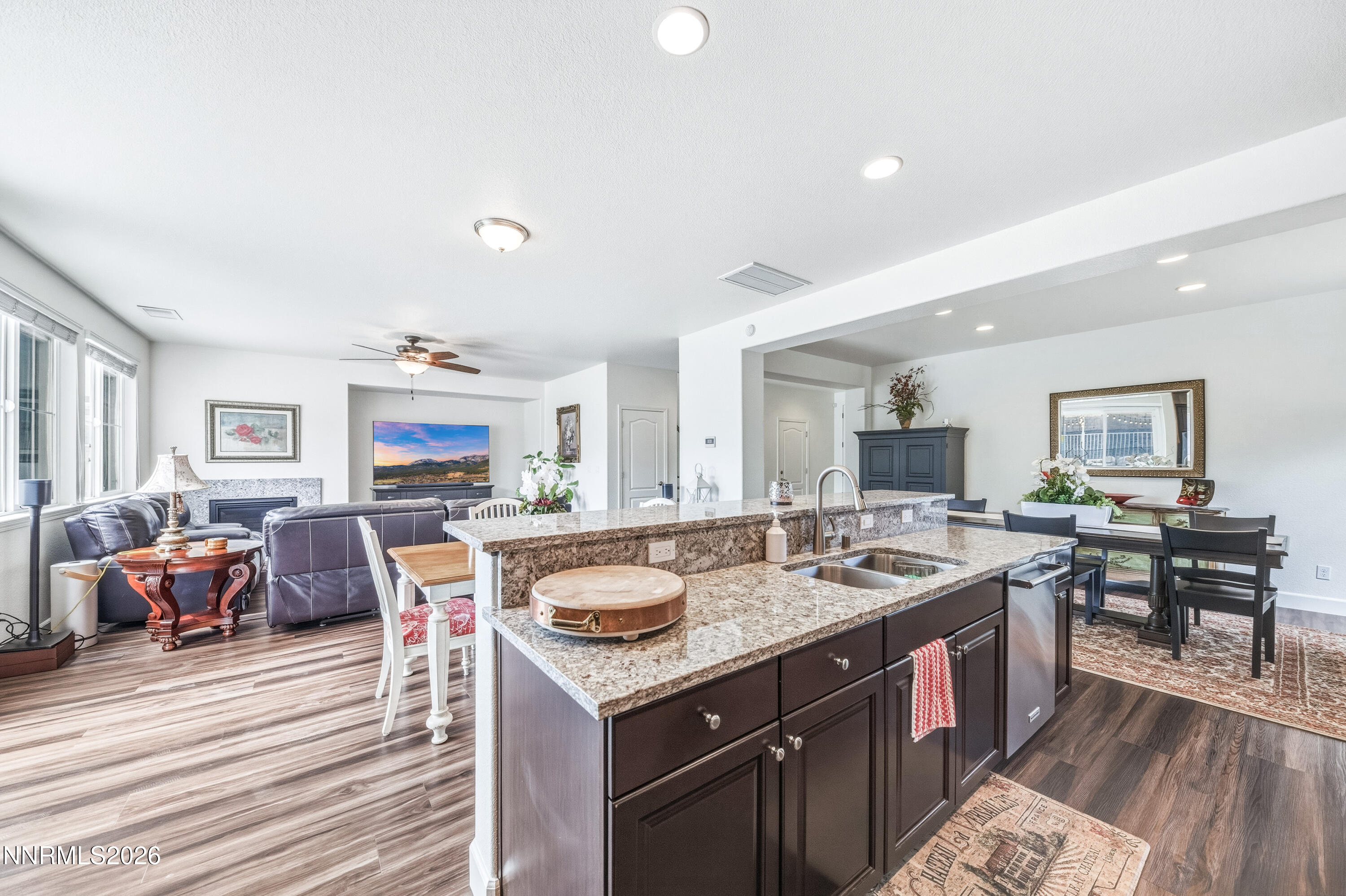 2084 Whitecliff Drive Reno, NV 89521 - Photo 6 of 25 WCN-1006