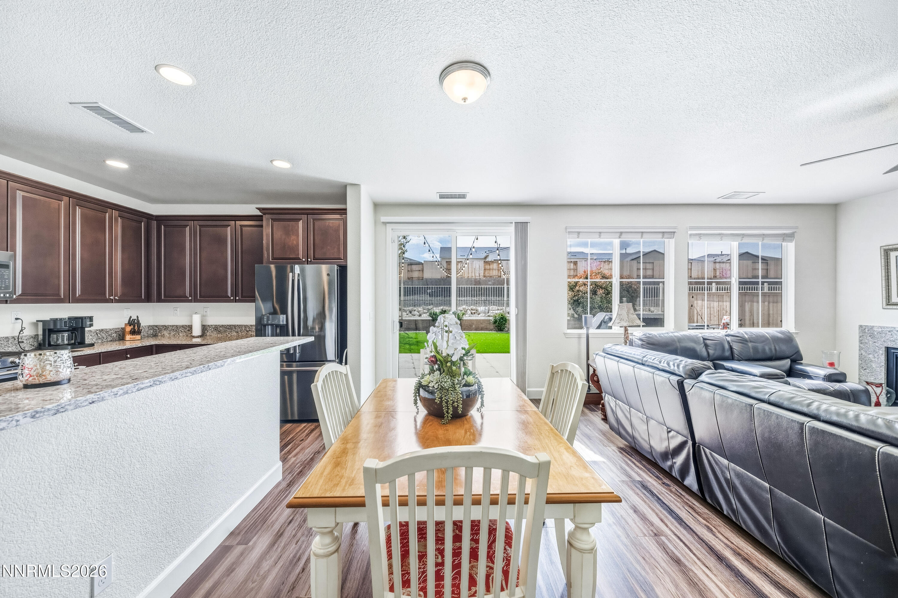 2084 Whitecliff Drive Reno, NV 89521 - Photo 7 of 25 WCN-1010