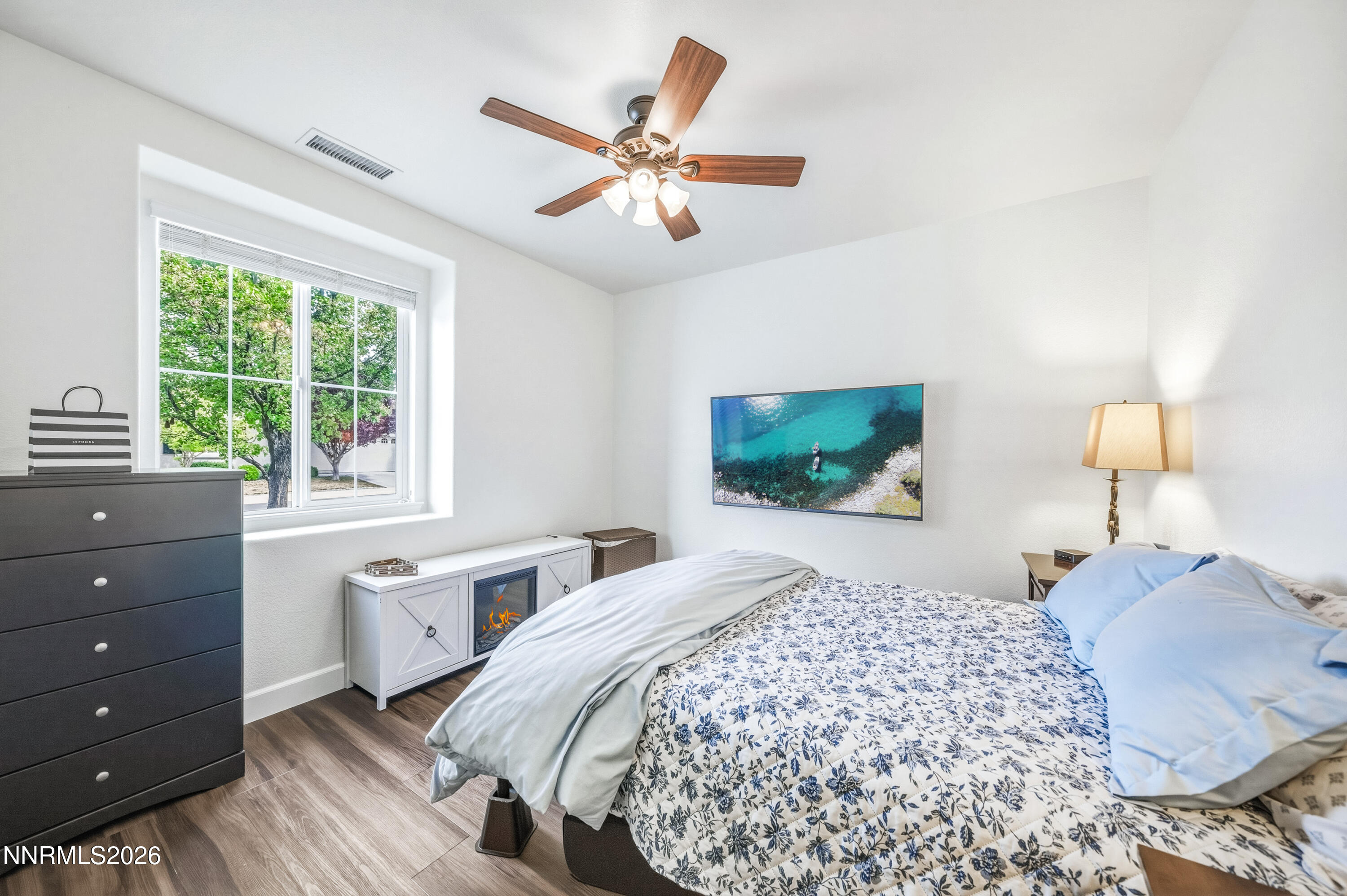 2084 Whitecliff Drive Reno, NV 89521 - Photo 10 of 25 WCN-1016