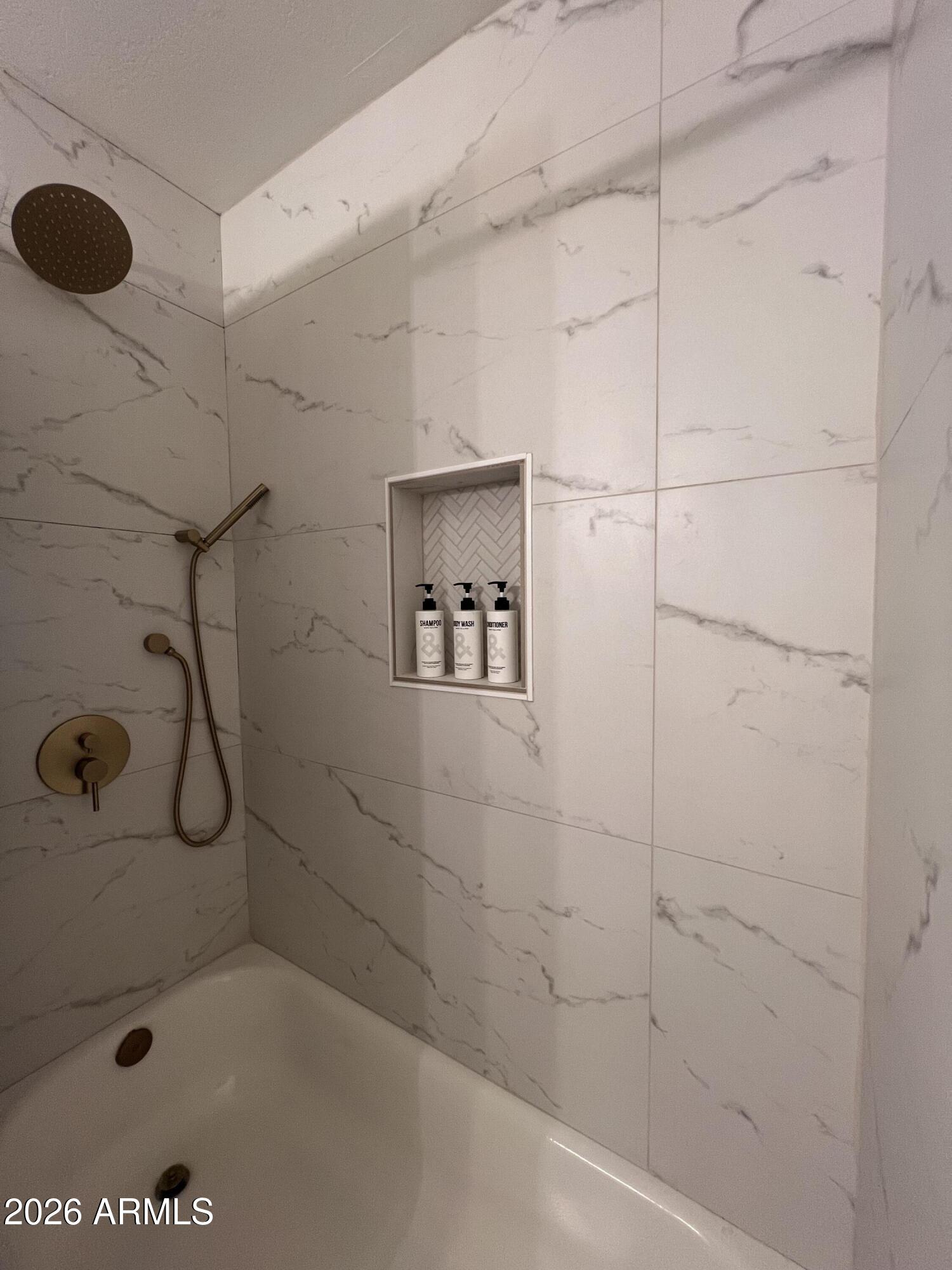 3911 North 13th Way Phoenix, AZ 85014 - Photo 15 of 34 IMG_3461