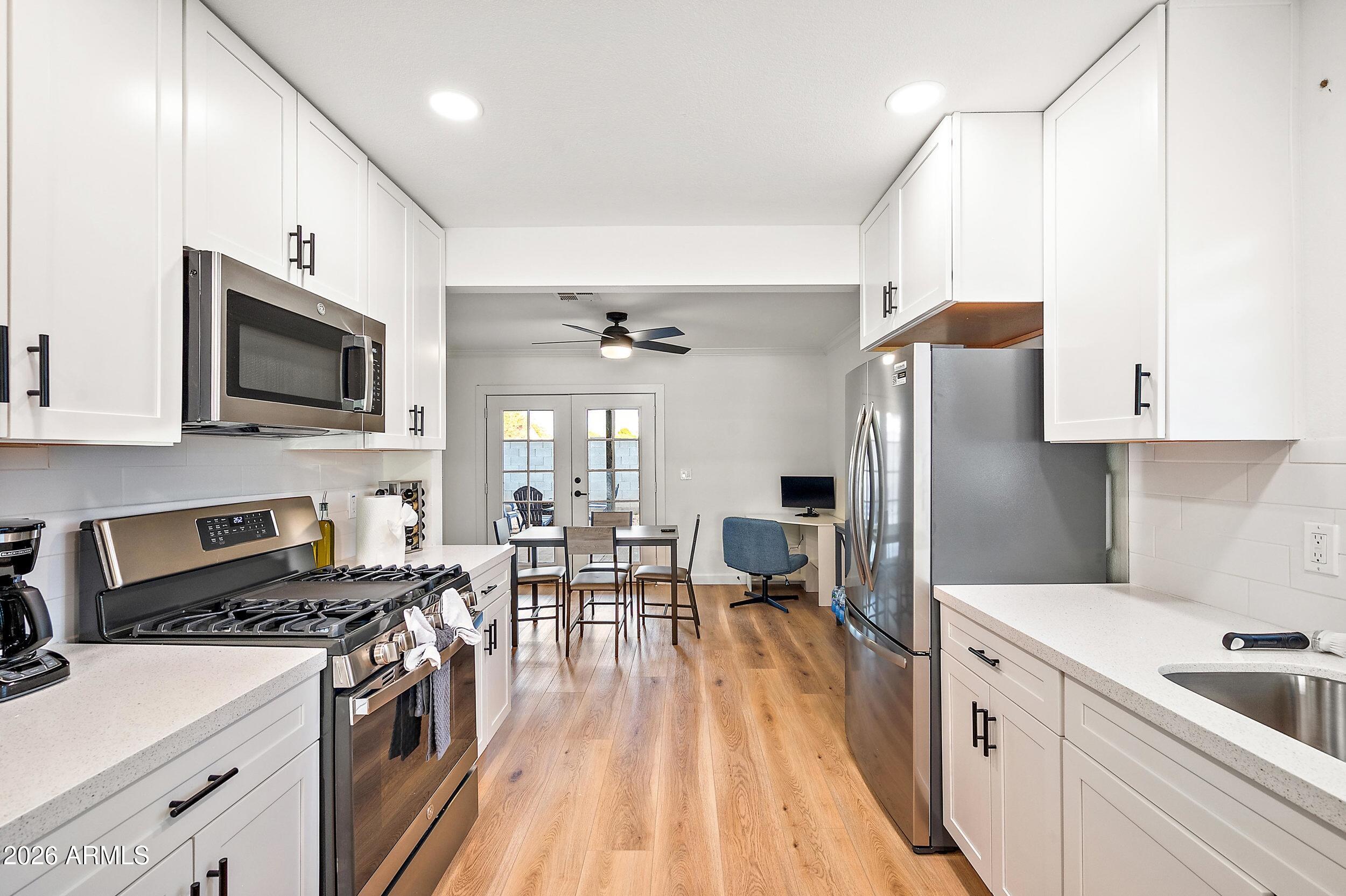 3911 North 13th Way Phoenix, AZ 85014 - Photo 29 of 34 24_lr-23