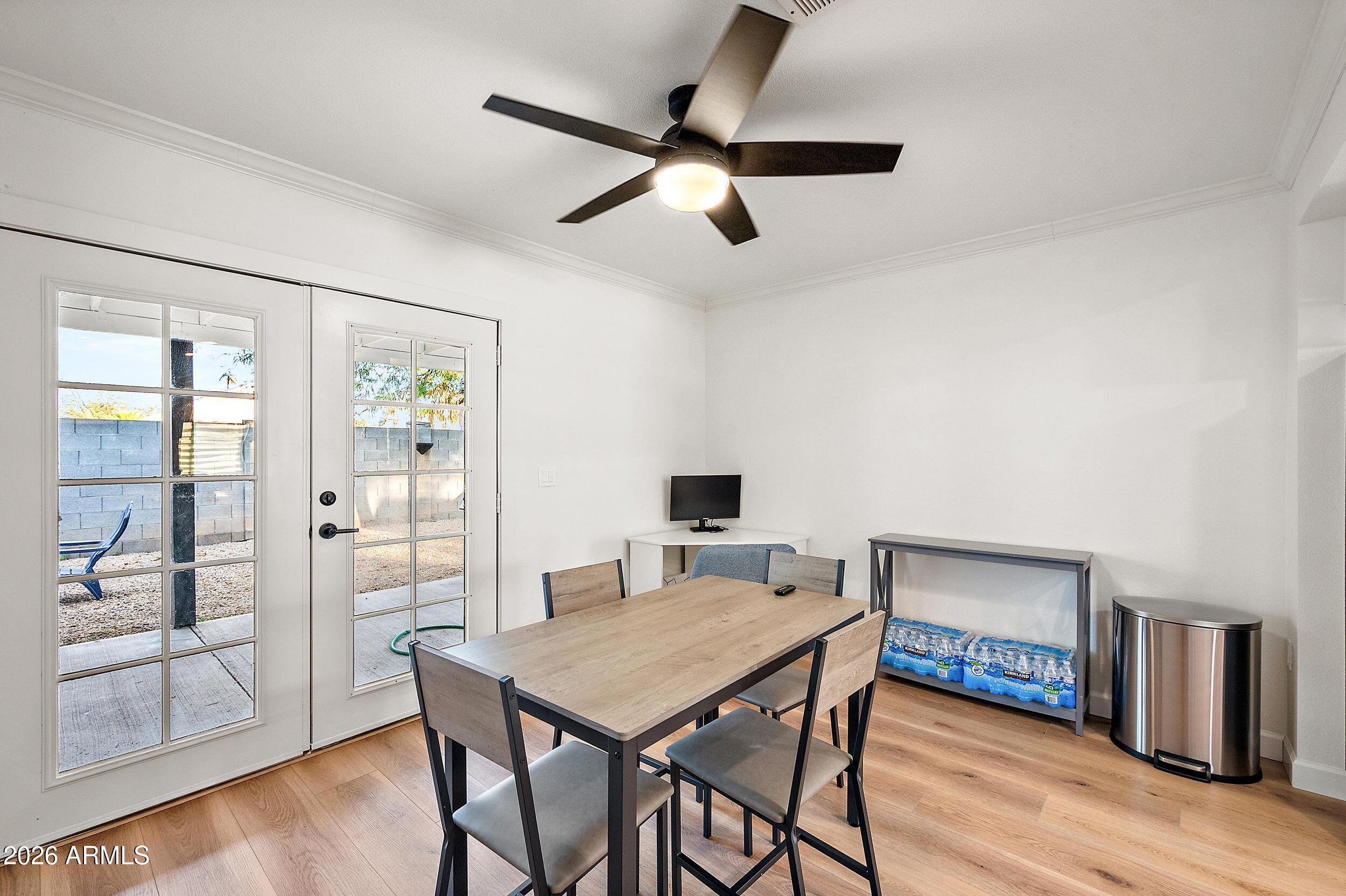3911 North 13th Way Phoenix, AZ 85014 - Photo 7 of 34 25_lr-24