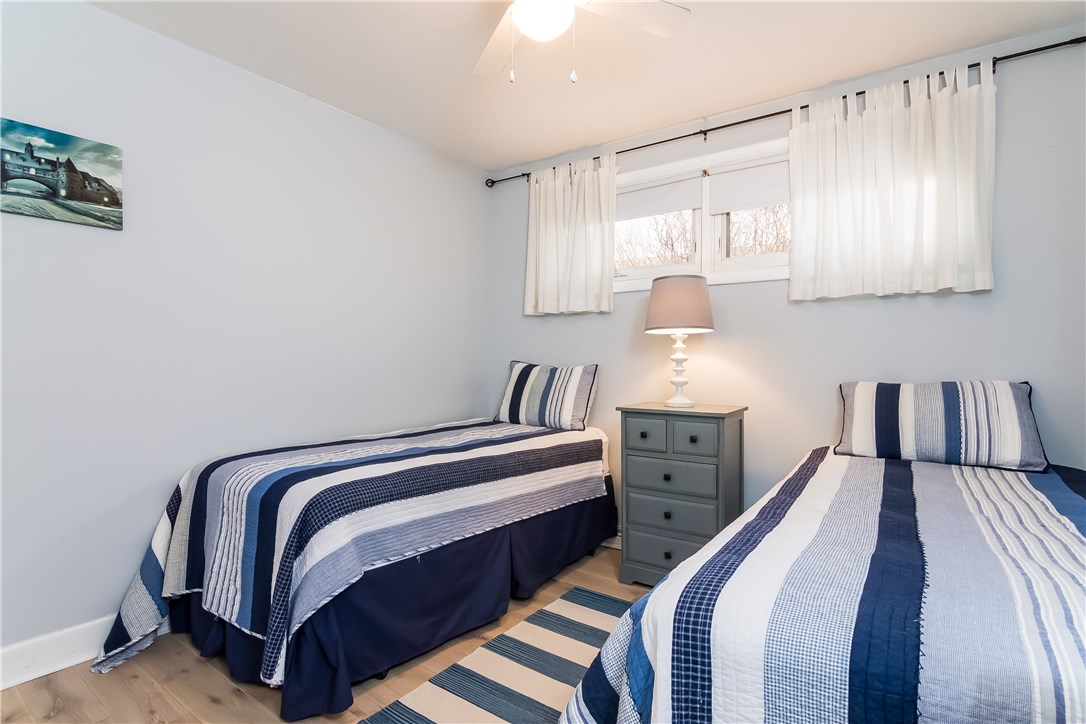 33 Sylvan Road Narragansett, RI 02882 - Photo 15 of 40