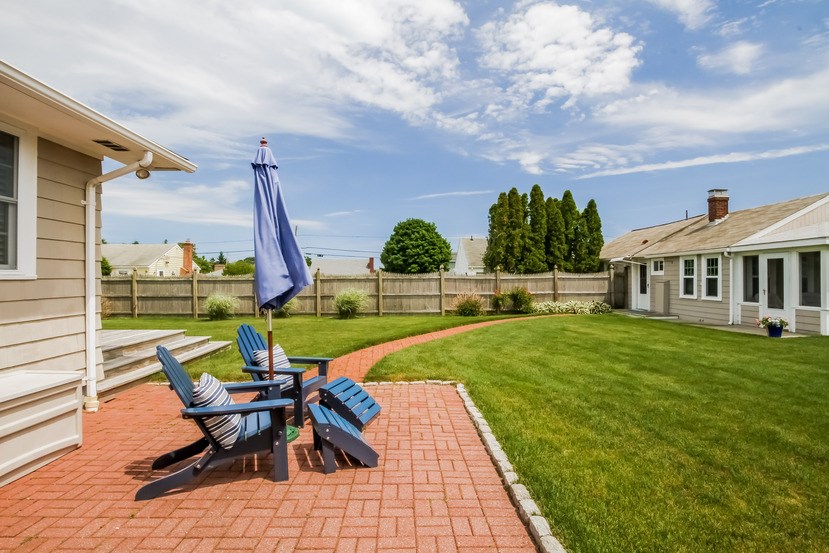 33 Sylvan Road Narragansett, RI 02882 - Photo 20 of 40