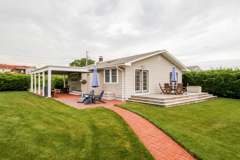 33 Sylvan Road Narragansett, RI 02882 - Photo 22 of 40