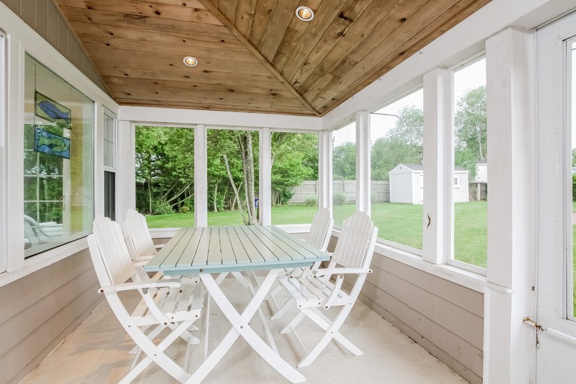 33 Sylvan Road Narragansett, RI 02882 - Photo 28 of 40