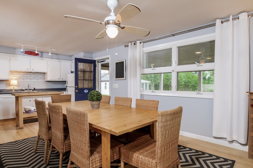33 Sylvan Road Narragansett, RI 02882 - Photo 9 of 40