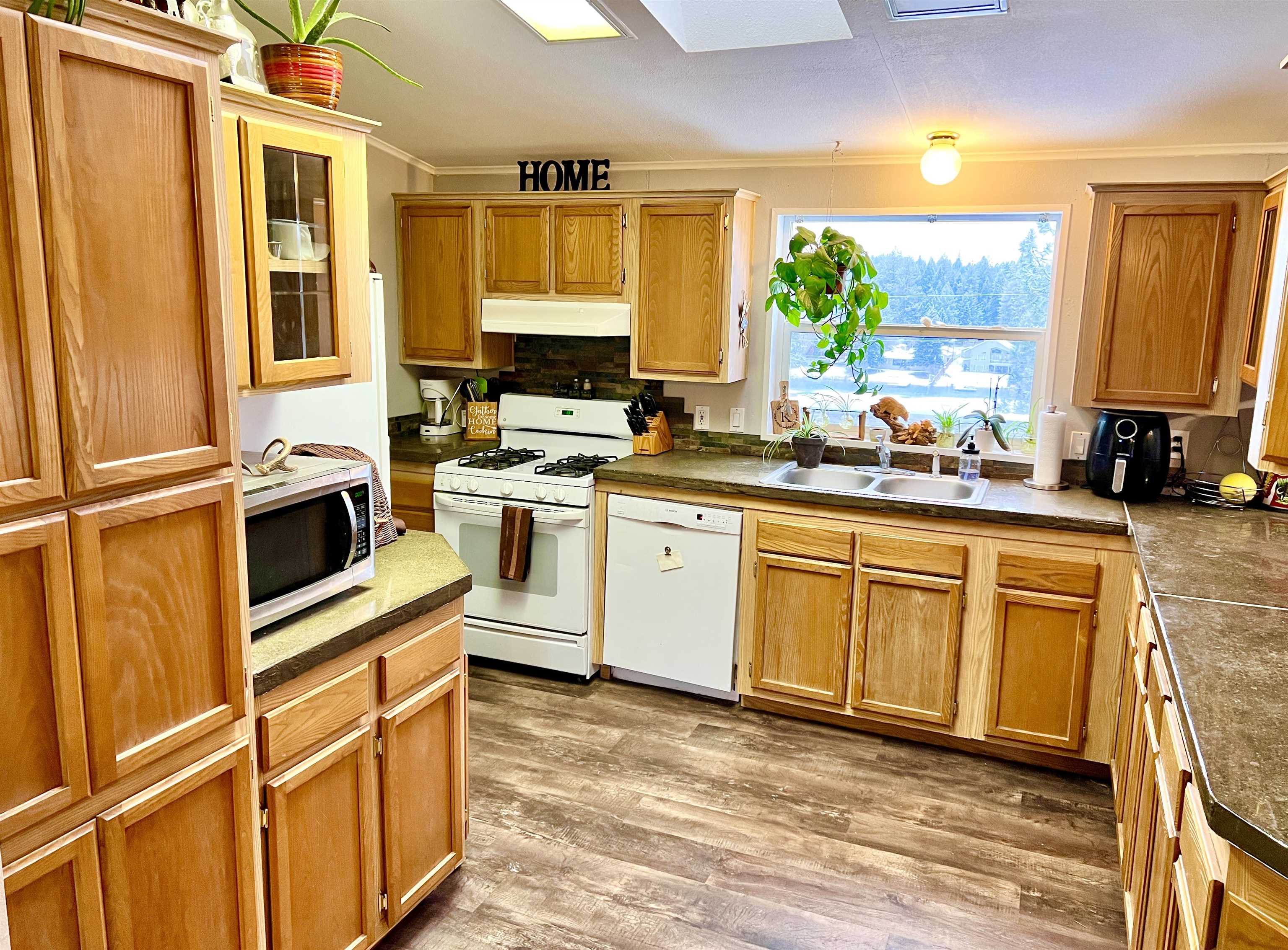 38113 North Sheets Road Elk, WA 99009 - Photo 8 of 48