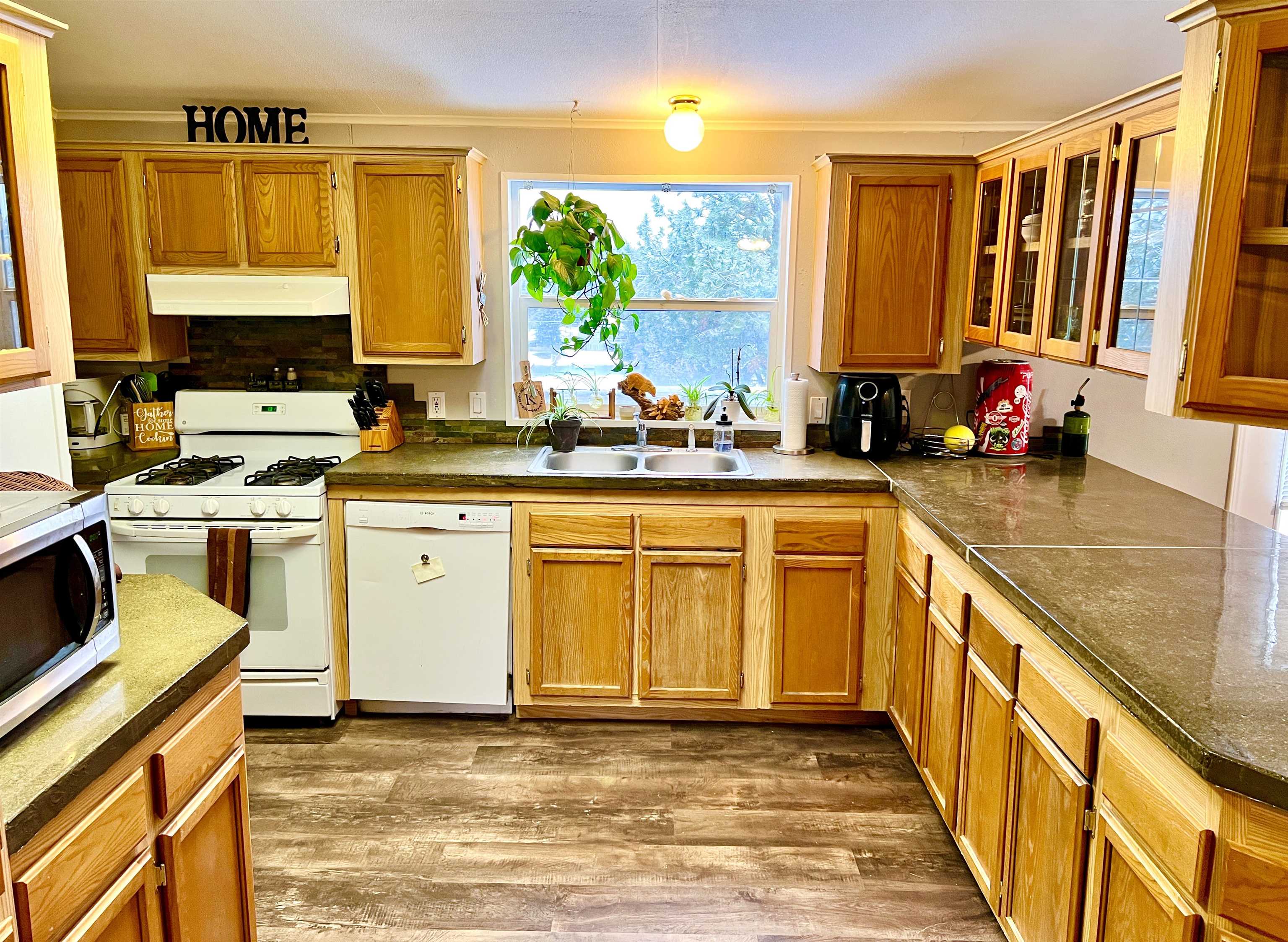 38113 North Sheets Road Elk, WA 99009 - Photo 9 of 48