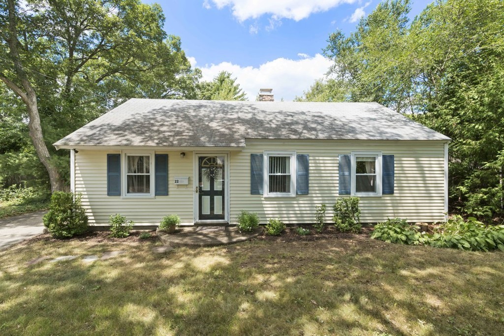 22 Wellesley Road Stoughton, MA 02072 - Photo 1 of 12 Gallery Image 1