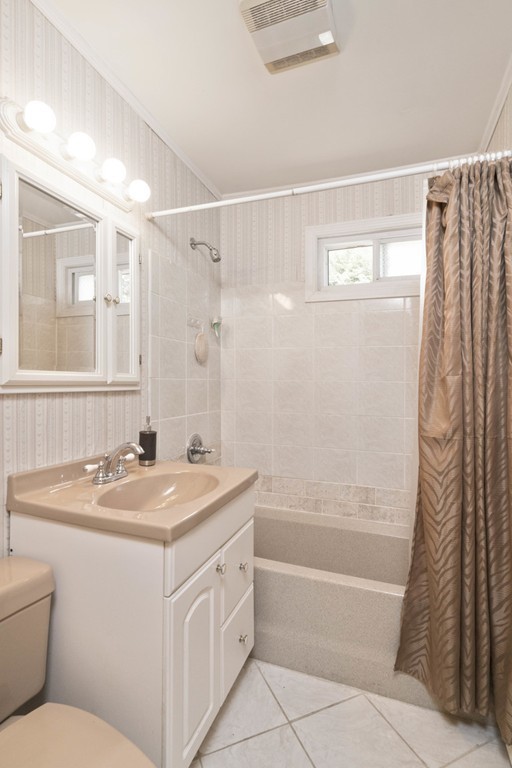 22 Wellesley Road Stoughton, MA 02072 - Photo 9 of 12 Gallery Image 9