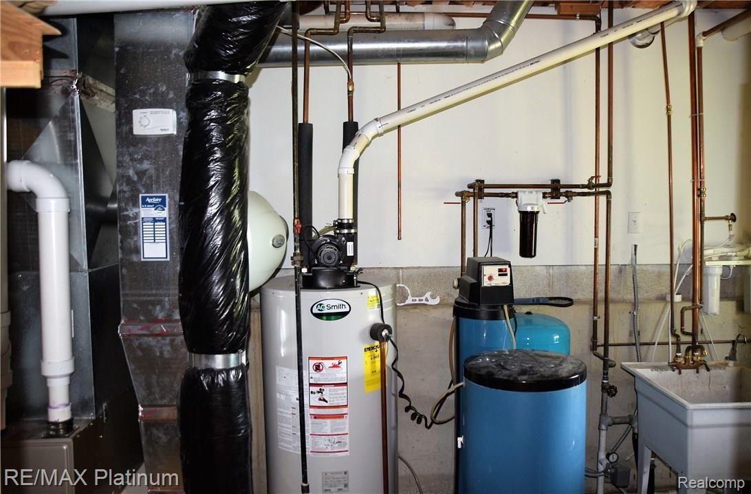 270 North Kane Road Webberville, MI 48892 - Photo 51 of 51 New HV/AC, water pressure tank, Water Heater