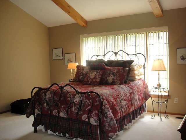 775 Box Canyon Court Rochester, MI 48309 - Photo 7 of 16 31054683-6.JPG