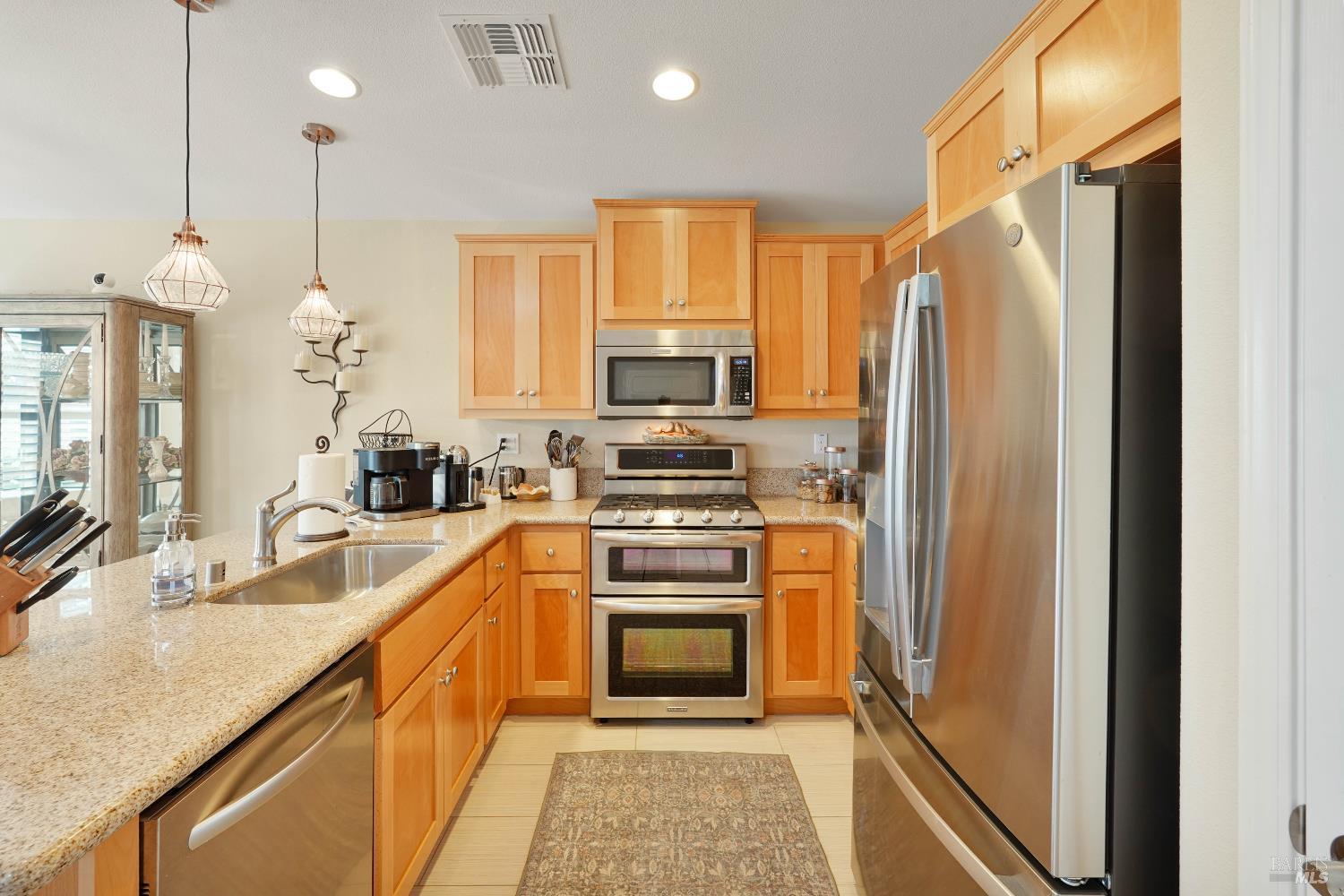 402 Birch Ridge Drive Rio Vista, CA 94571 - Photo 4 of 29