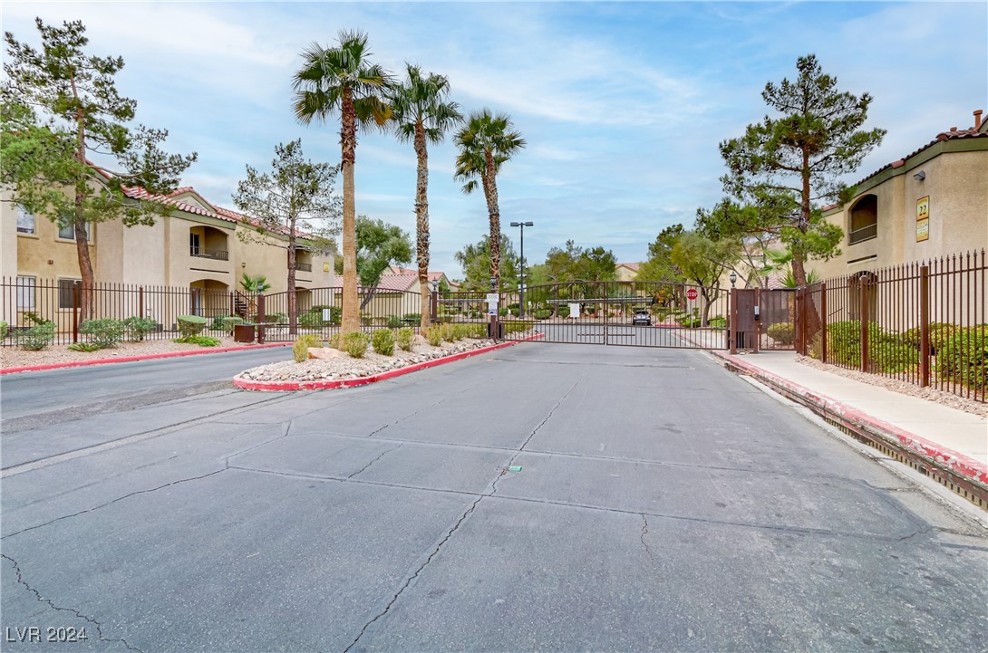 7885 West Flamingo Road, Unit 2117 Las Vegas, NV 89147 - Photo 17 of 19 Gallery Image 17
