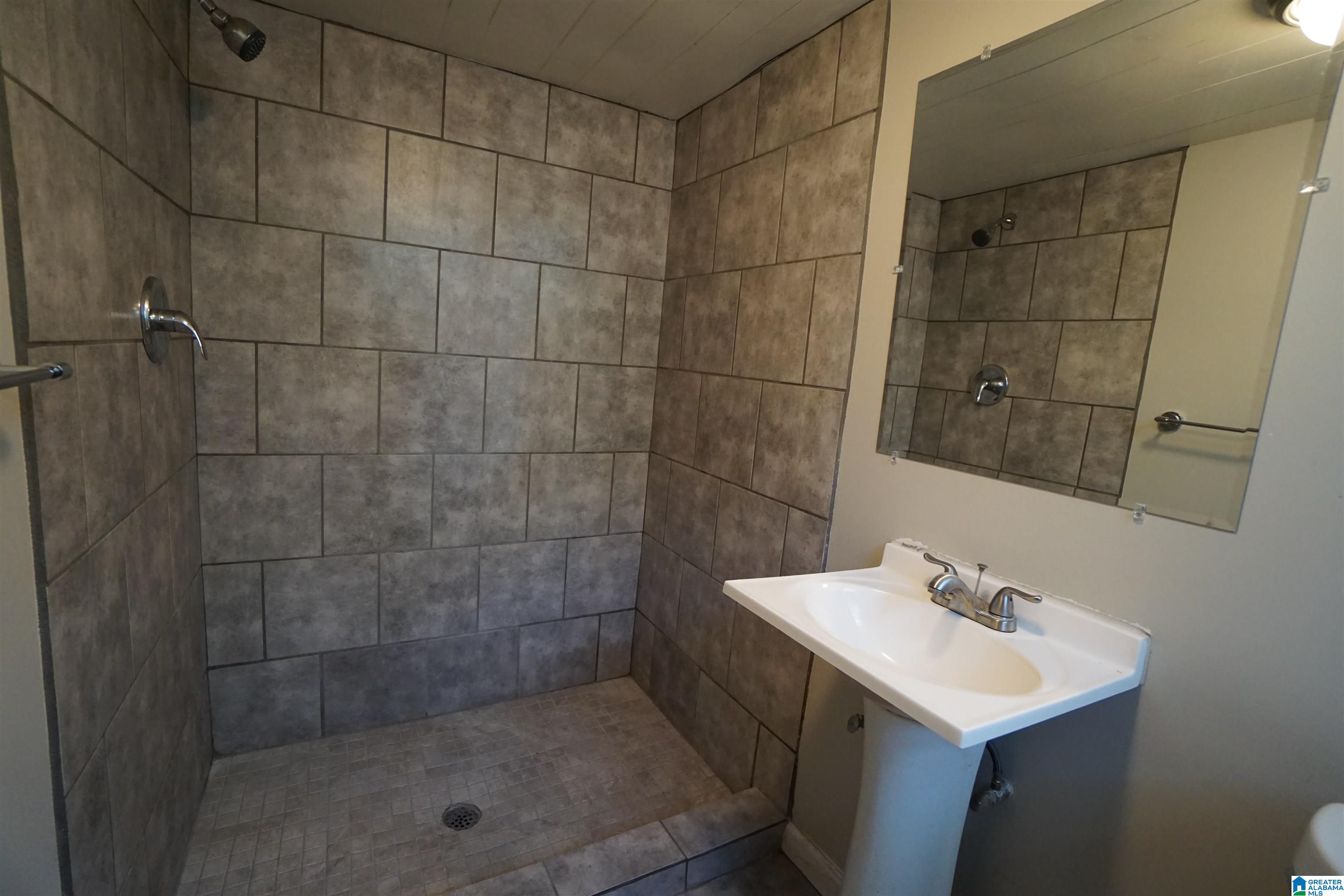 3309 Treehaven Circle Adamsville, AL 35005 - Photo 10 of 28